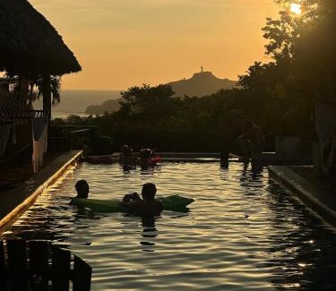 Lomas de Palermo Hostel | Casa de Olas - Eco Rustic Hostel