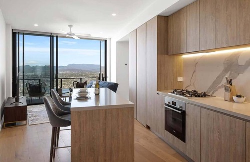 Broadbeach Apartment | CASSA CASINO - Spectacular River & Hinterland Views 1 Bed Apt in Broadbeach