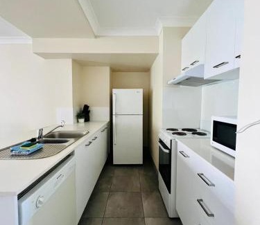 Broadbeach Apartment | CHA Private Apts Aruba Beach