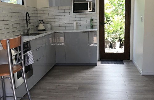 Runaway Bay Apartment | Coastal Runaway - Studio Apartment, Close to beach