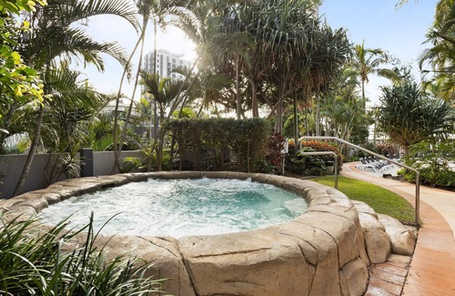 Surfers Paradise Apartment | Crown Towers Luxury 3 Bedroom Apartment