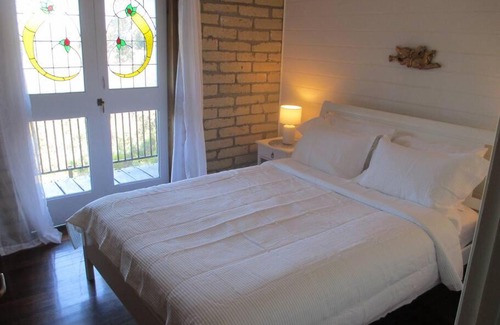 Bonogin House | Curly Cottage
