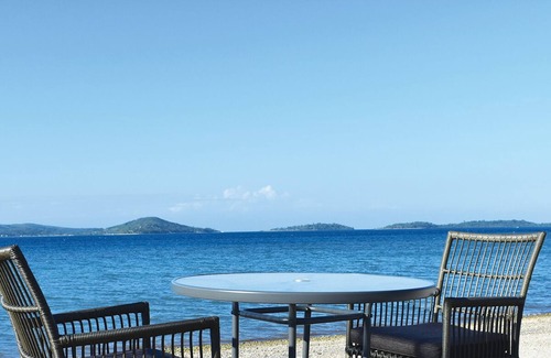 Rakiraki Villa | Dua Dua Beach Resort Deluxe Double Room # 3