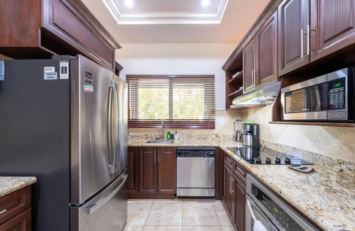 Tamarindo Condo | Escape to this poolside condo - The best location in Tamarindo