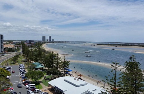Labrador Apartment | Grand Hotel Apartments Gold Coast by owner