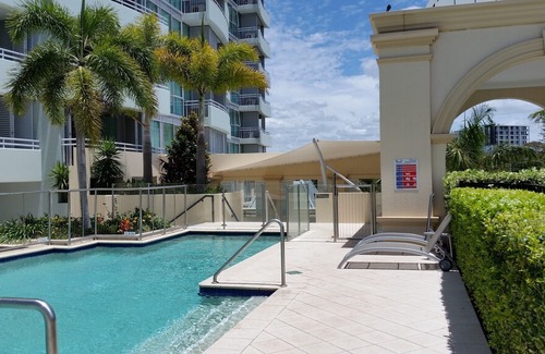 Labrador Apartment | Grand Hotel Apartments Gold Coast by owner