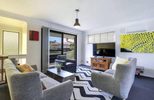 Ashmore House | Holiday homes in Gold Coast, Australia