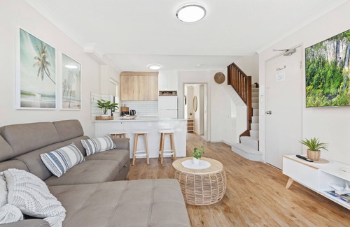 Broadbeach Apartment | Island Beach Resort