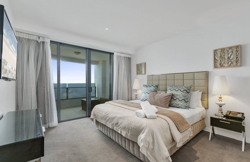 Surfers Paradise Apartment | Level 30 2 bedroom direct ocean views