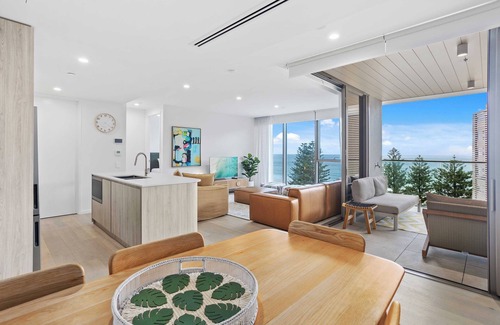 Burleigh Heads Apartment | Luxury ocean view apartment across from Burleigh Beach!