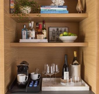Eastern Malibu Resort | Malibu Beach Inn