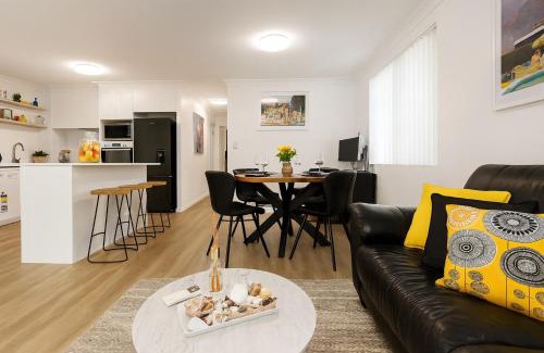 Mermaid Beach Apartment | Mermaid Beach 2BR Heated Pool