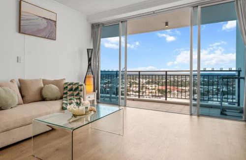 Southport Apartment | Modern 2BR Apartment in Southport Central