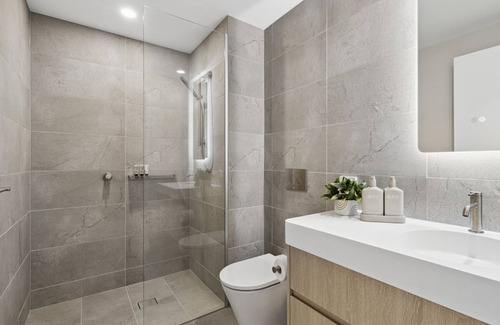 Gold Coast Apartment | Noctua - modern 2bedroom apartment in Hope Island