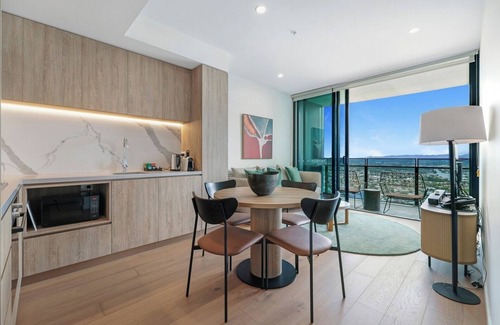 Broadbeach Waters Apartment | OceanandRiver View 2 BDR Apartment next to GC Casino