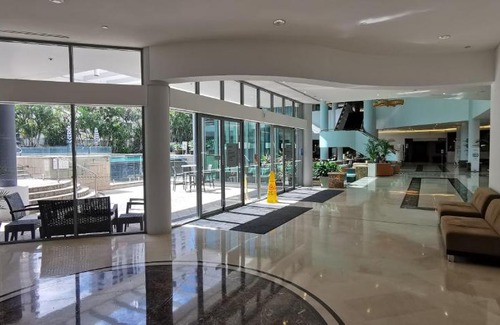Surfers Paradise Apartment | OceanView Hotel Apartment