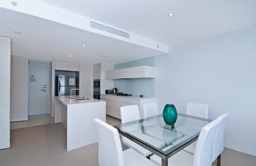 Broadbeach Apartment | 🤩 Oracle Resort - 2 Bedroom Apartments with City Views 🤩