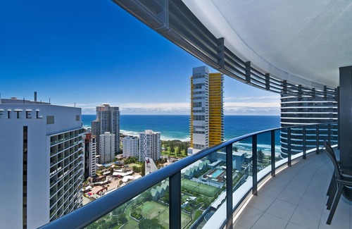 Broadbeach Apartment | 🤩 Oracle Resort - 2 Bedroom Apartments with City Views 🤩
