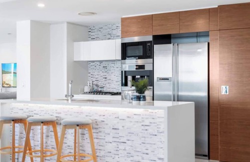 Broadbeach Apartment | Oracle Resort 4 Bedroom Superior
