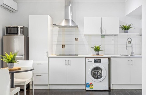 Surfers Paradise Apartment | Peninsular Drive 1 bedroom