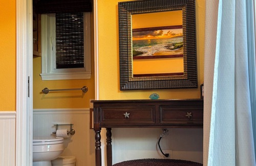 Diamond Head - Kapahulu - St. Louis Apartment | Pet Friendly Guesthouse + Parking