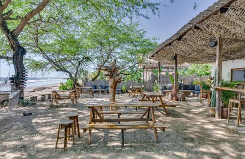 Jiquelite Hostel | Popoyo Republic