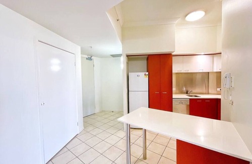 Surfers Paradise Apartment | Prime Location 2BD Serviced Apt @Surfers Paradise
