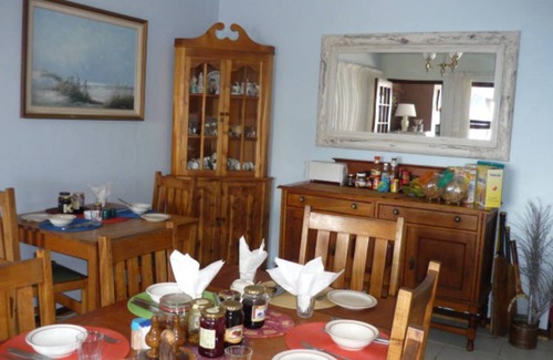 Wavecrest Resort | Private room ∙ 4 guests