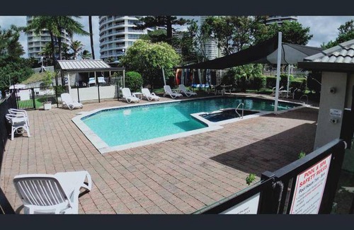 Runaway Bay Apartment | Serviced apartment ∙ 2 bedrooms ∙ 4 guests