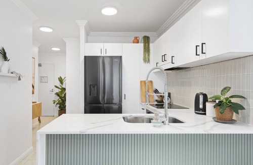 Southport Apartment | Southport Executive Broadwater Apartment