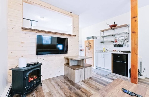 Ucluelet Apartment | Steps to Terrace Beach ~ Near Wild Pacific Trail ⎮Whale's Tale
