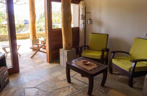 Pacific Marlin Apartment | Stunning Studio Suite - AC, Walk to Town and Beach