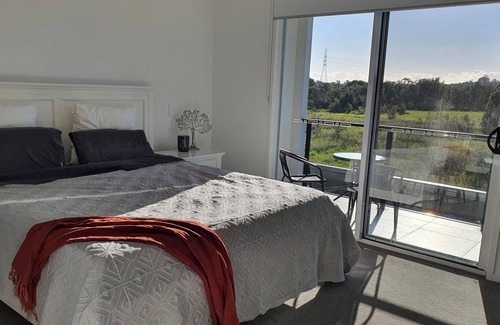 Robina Apartment | Stylish Terrace Home in the Heart of Robina. Pool and Pet Friendly!