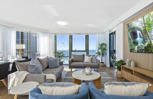 Surfers Paradise Apartment | Sun City, 4 Bedroom Ocean View Family Apartment - KIDS STAY FREE