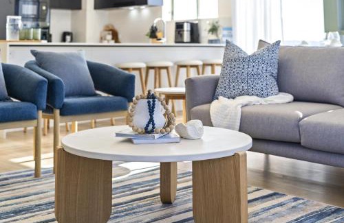 Surfers Paradise Apartment | Sun City, 4 Bedroom Ocean View Family Apartment - KIDS STAY FREE