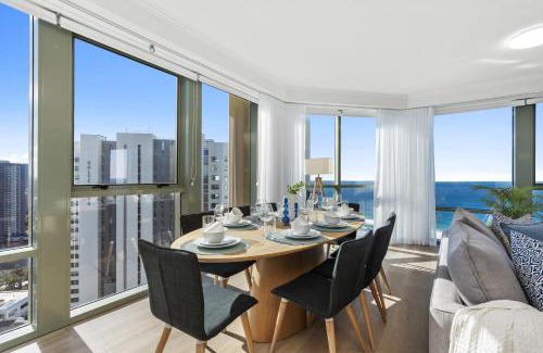 Surfers Paradise Apartment | Sun City, 4 Bedroom Ocean View Family Apartment - KIDS STAY FREE