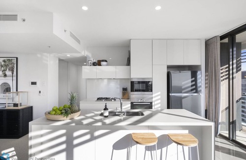 Broadbeach Apartment | Superior 3 Bedroom Apartment at The Oracle