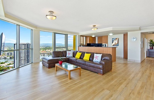 Surfers Paradise Apartment | Surfers Paradise Luxury Holiday Apartment Oceans Forever
