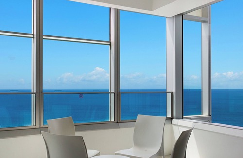 Surfers Paradise Apartment | Tallest Tower 4 Bedroom SkyHome 4703