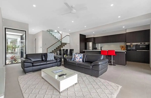 Gold Coast Apartment | The Peninsula at Hope Island