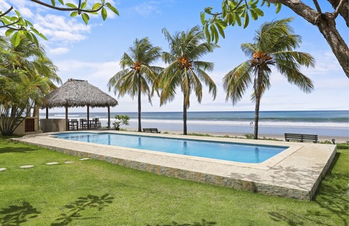 Playa Colorado Condo | Villas Iguana Beachfront A-2