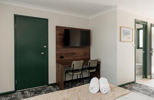 Mudgeeraba Hotel | Wallaby Hotel