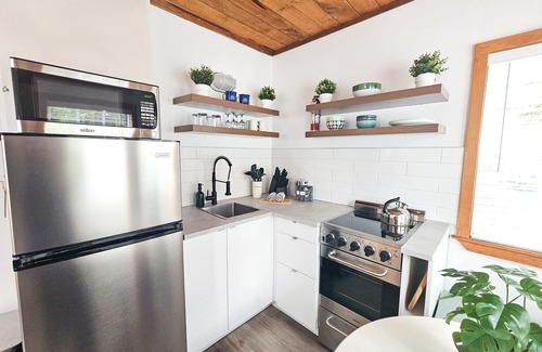 Ucluelet Apartment | Well-Equipped Loft - Steps to Terrace Beach & Wild Pacific Trail! ⎮ Blue Heron