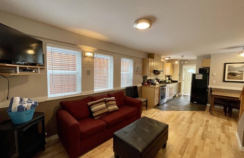 Ucluelet House | West Wind Cottage