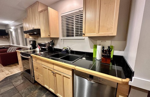Ucluelet House | West Wind Cottage