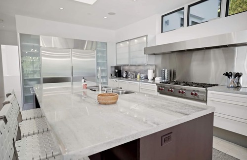Central Malibu Villa | Winding Way - Modern Malibu Masterpiece with Unobstructed Ocean Views