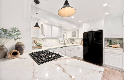 West Newport House | !0% DISCOUNT OCTOBER/NEWPORT BEACH 4BEDRM LUXURY HOME W PICKLE BALL COURTS