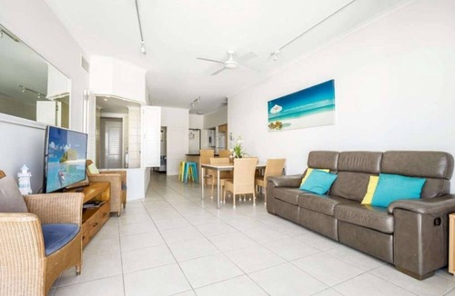 Kings Beach Resort | 1 Bedroom Rooftop Poolside Tower