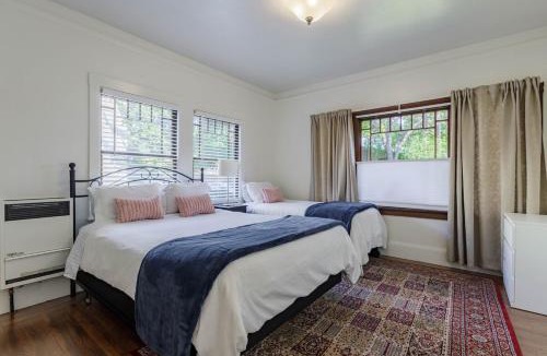 Poets Corner Apartment | 1 Berkeley - Entire Apartment - Private, Spacious