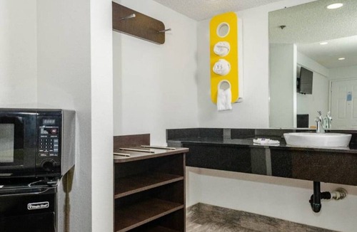 Raisin Apartment | 1 King Bed |Nsmk, Micfridge